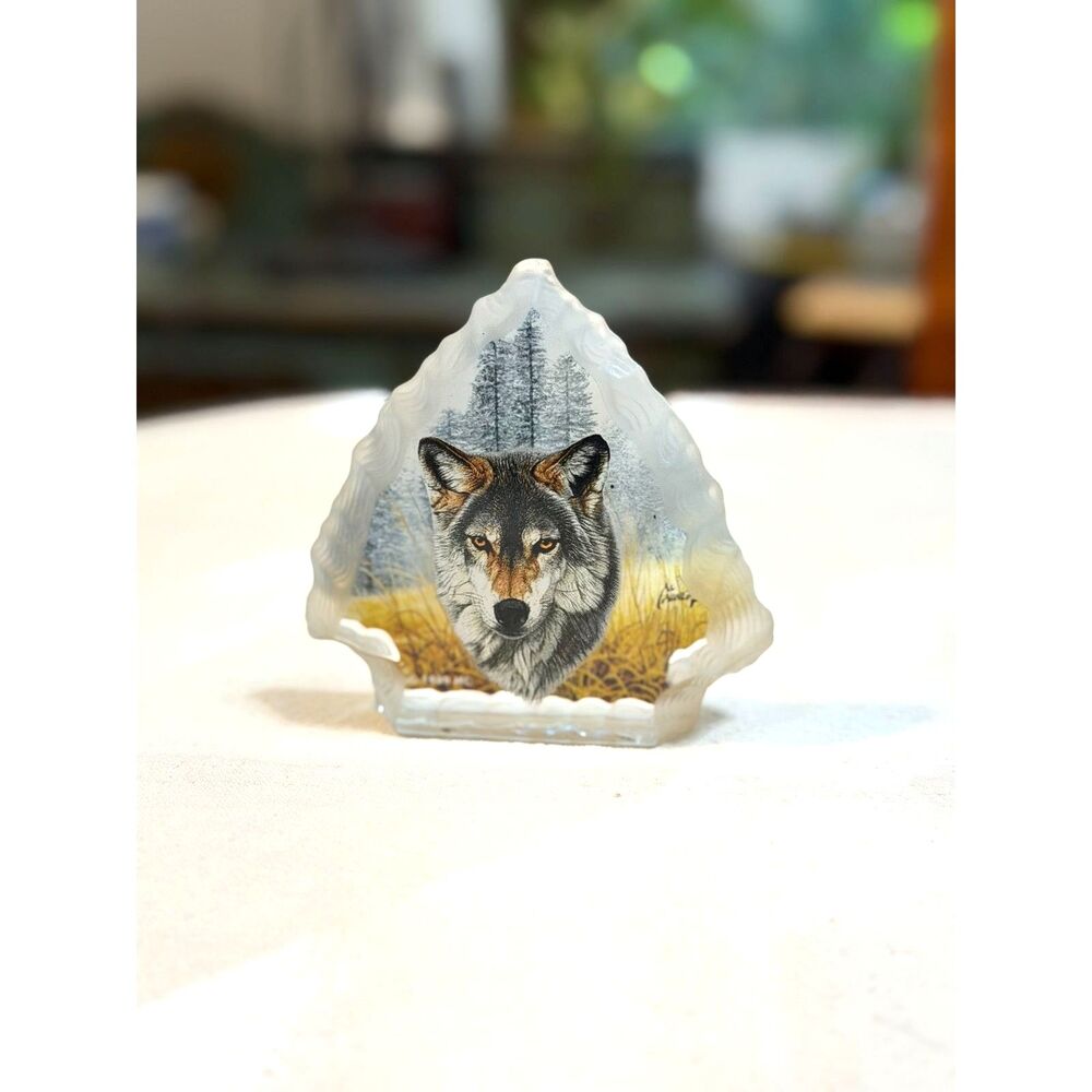 Hamilton Collection Eyes of Nature Wolf Spirit 1999 Agnew Crystal Paperweight